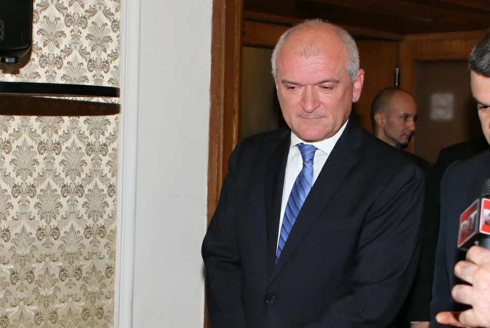 служебният премиер