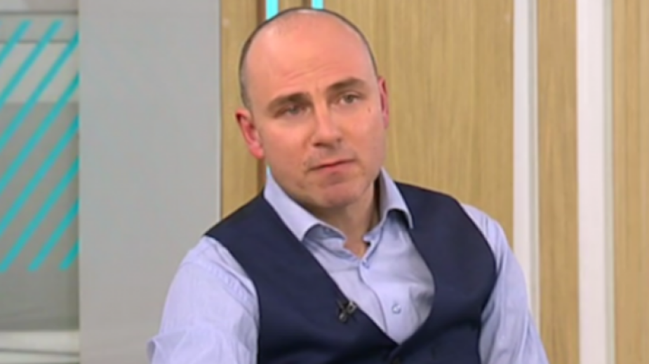 доц. Петър Чолаков