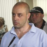 Милионера мълчи за милионите.
