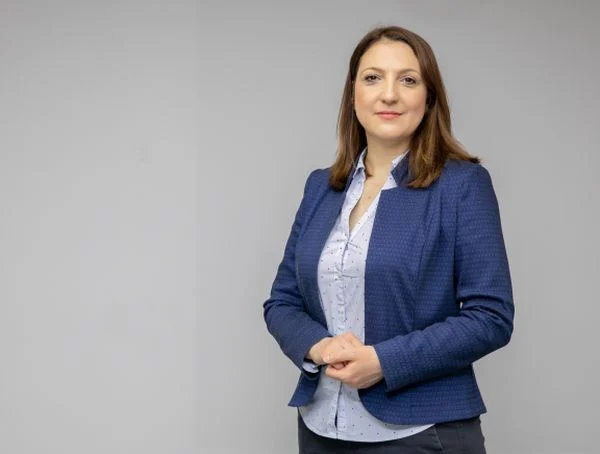собственици на аптеки, Боряна Ботева