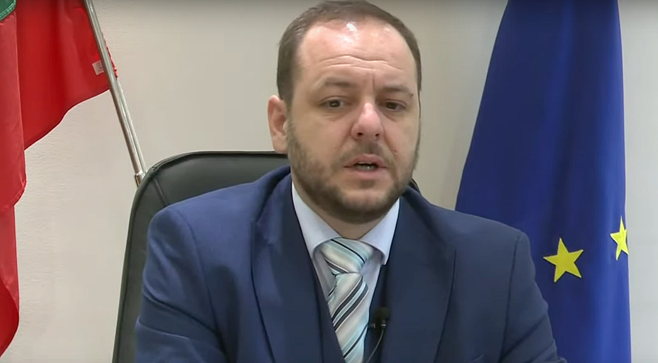 Борислав Сандов