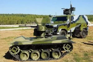 военни роботи