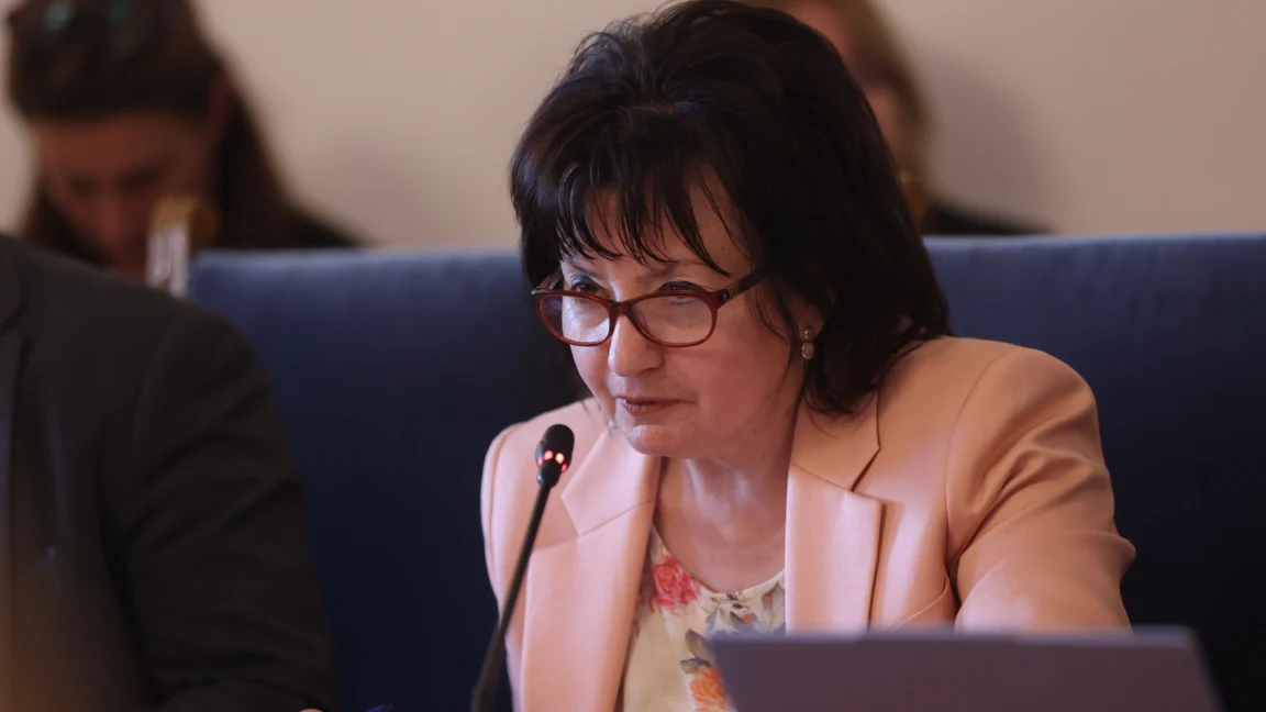 Спор в Правната комисия за начина на гласуване за избор на членове на ВСС