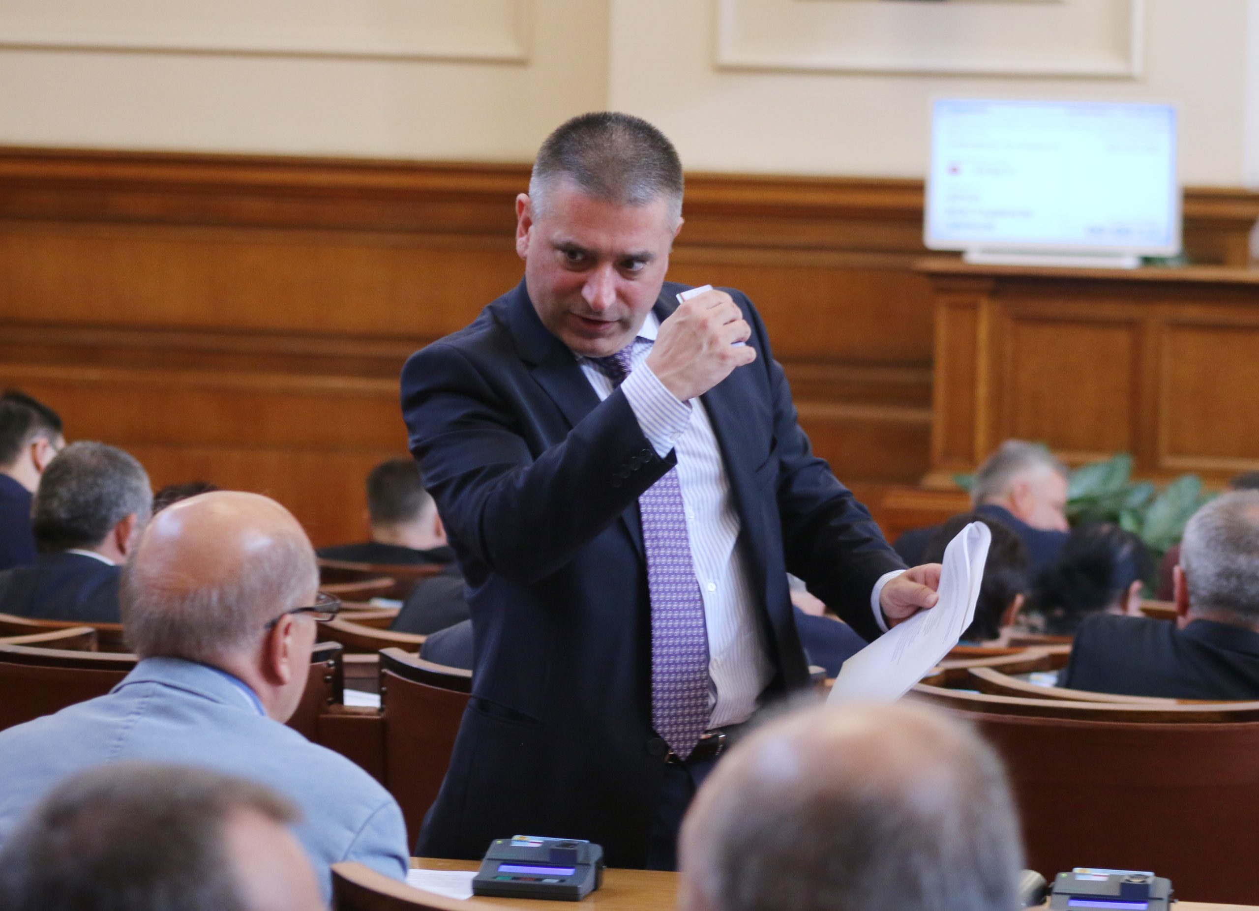Парламент гласуване избор на членове на ВСС от квотата на парламента Данаил Кирилов