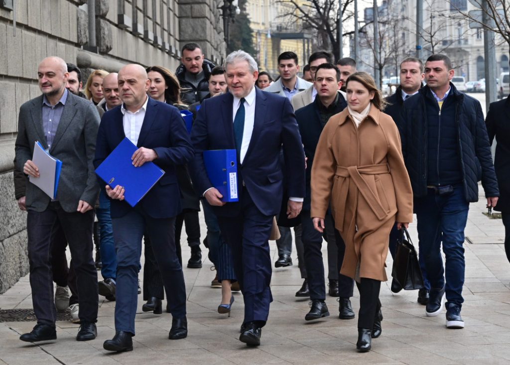 Регистрация ЦИК ГЕРБ СДС Томислав Дончев Румен Христов