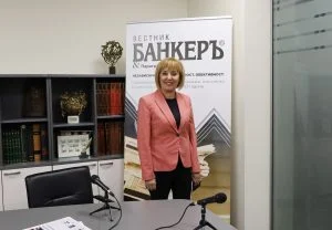 Мая Манолова