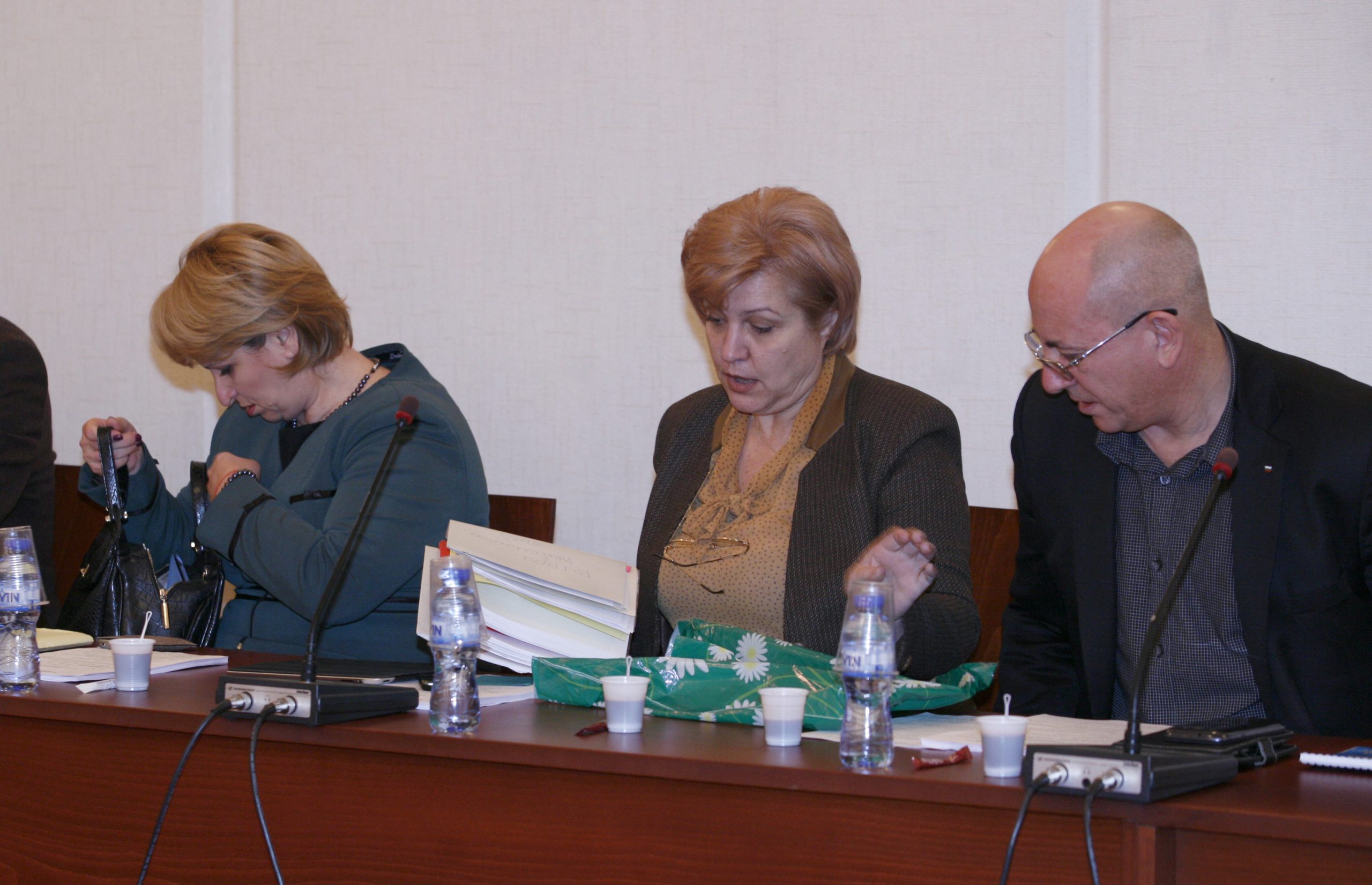 Парламент комисия по бюджет и финанси