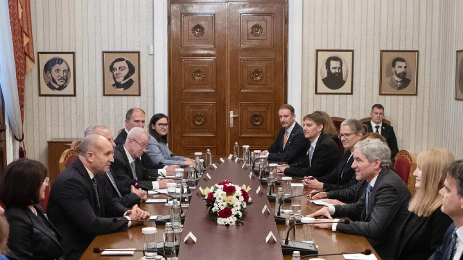 Върховенството на правото и балансът между институциите са закрепени в