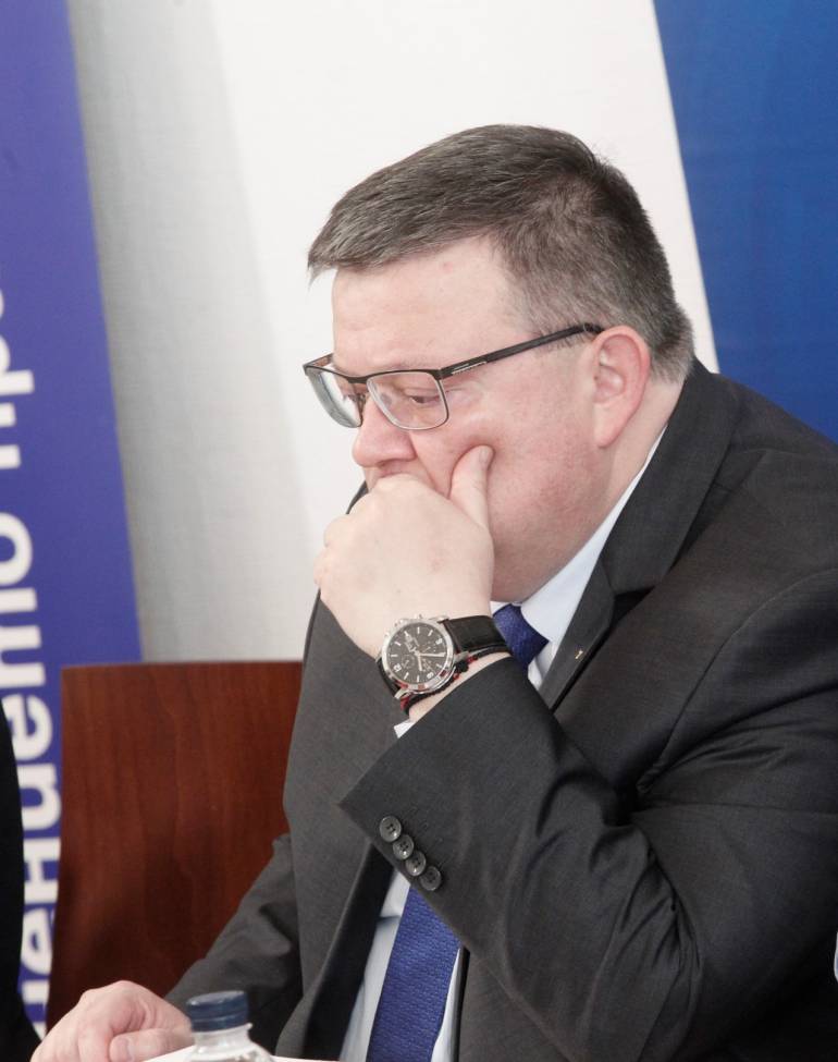 Сотир Цацаров