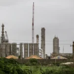 Танкери, превозващи близо 2.2 млн. барела руски петрол плават към рафинерия в Индия