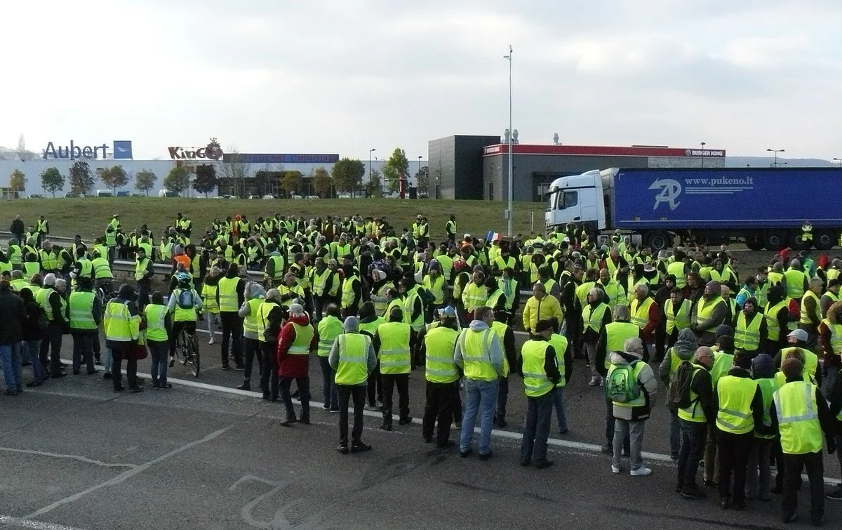 жълти жилетки протест цени на бензина горивата франция