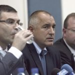 Финансовият министър Симеон Дянков пи една студена вода
