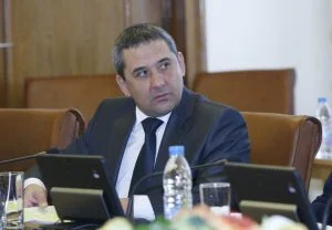 Министерски къветКалин Христов - министър на финанситеПетя Първанова - министър на вътрешните работи
