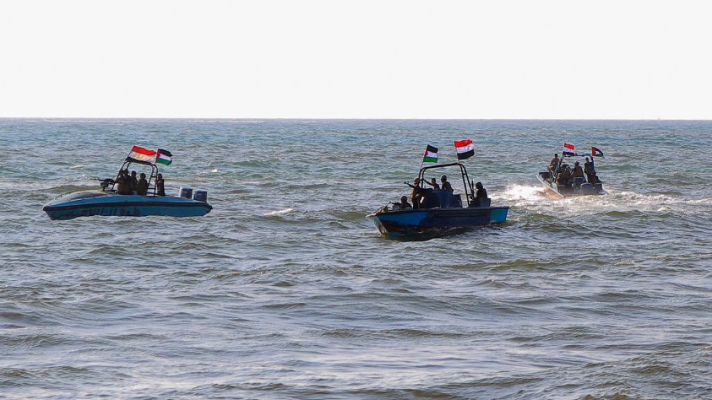 Атаките на хусите в Червено море активизирали пиратските мрежи в Сомалия