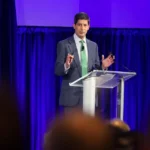 Призивът на Уорш за нов договор на ФЕД с МФ внесе смут на 30-трилионния пазар на облигации