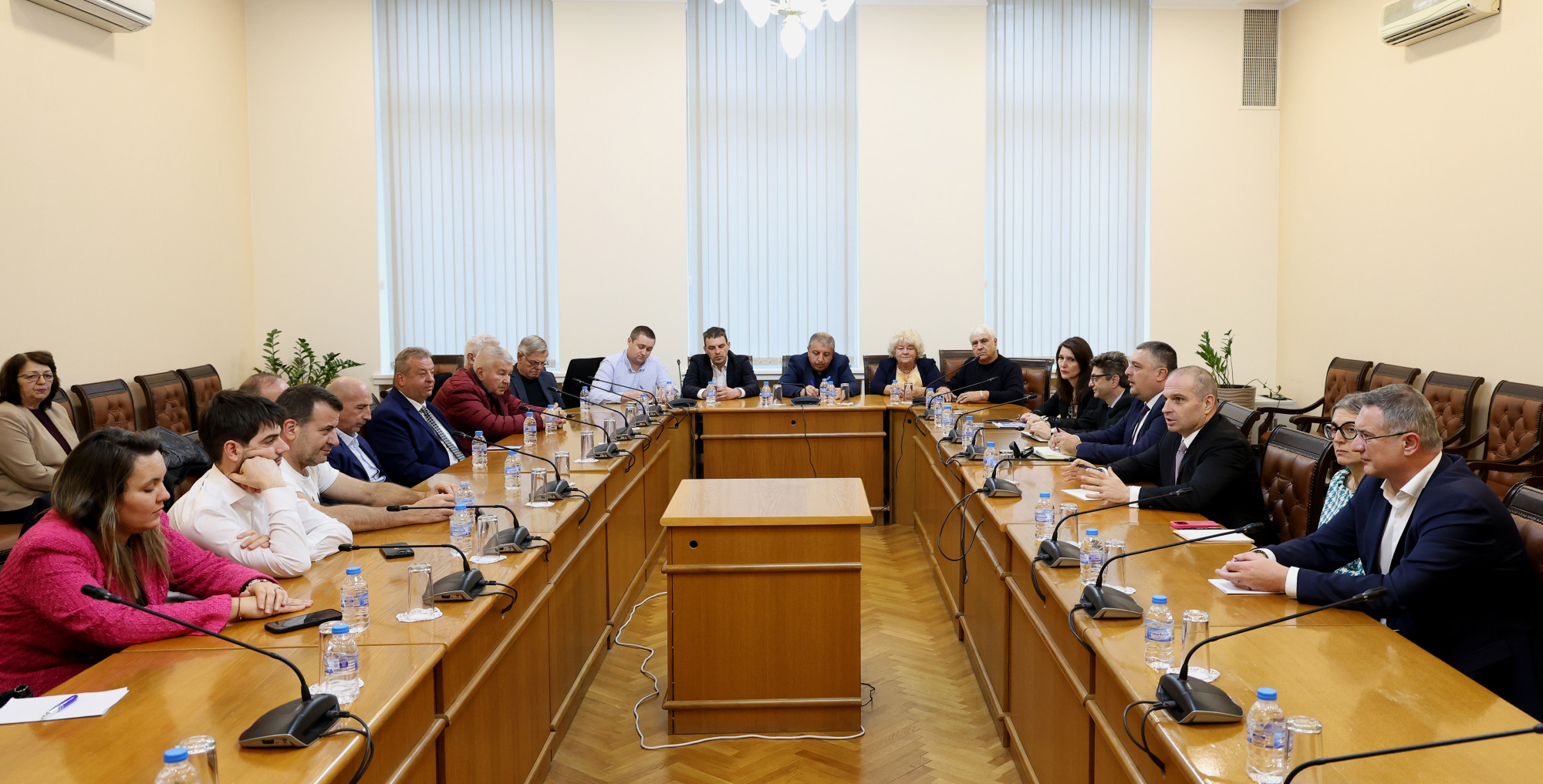 Автомобилна администрация, транспортният министър