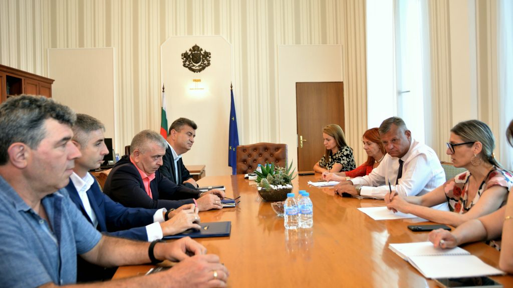 новия транспортен министър