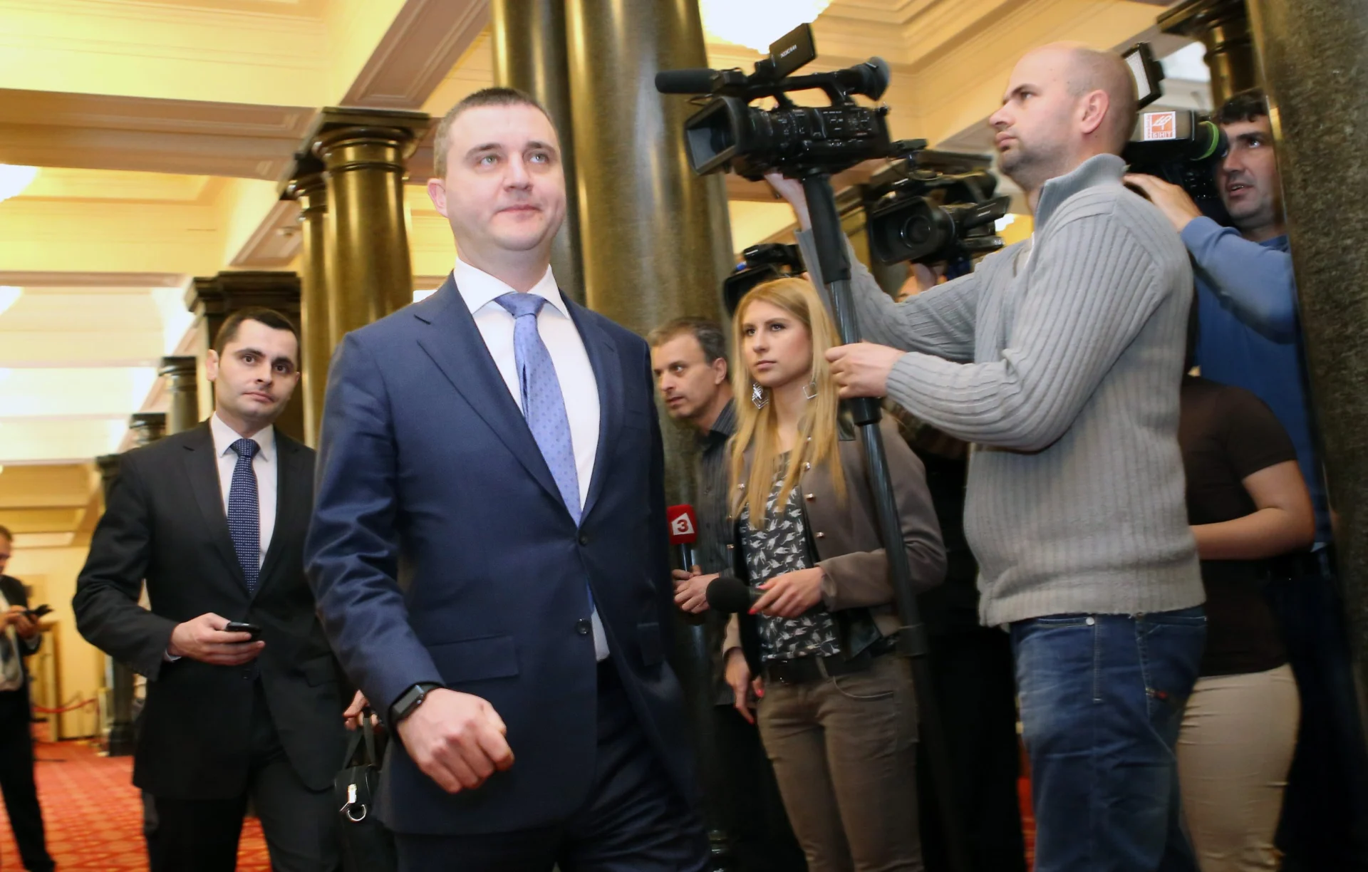 Парламент Владислав Горанов