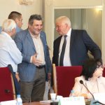 Парламент комисия по бюджет и финанси