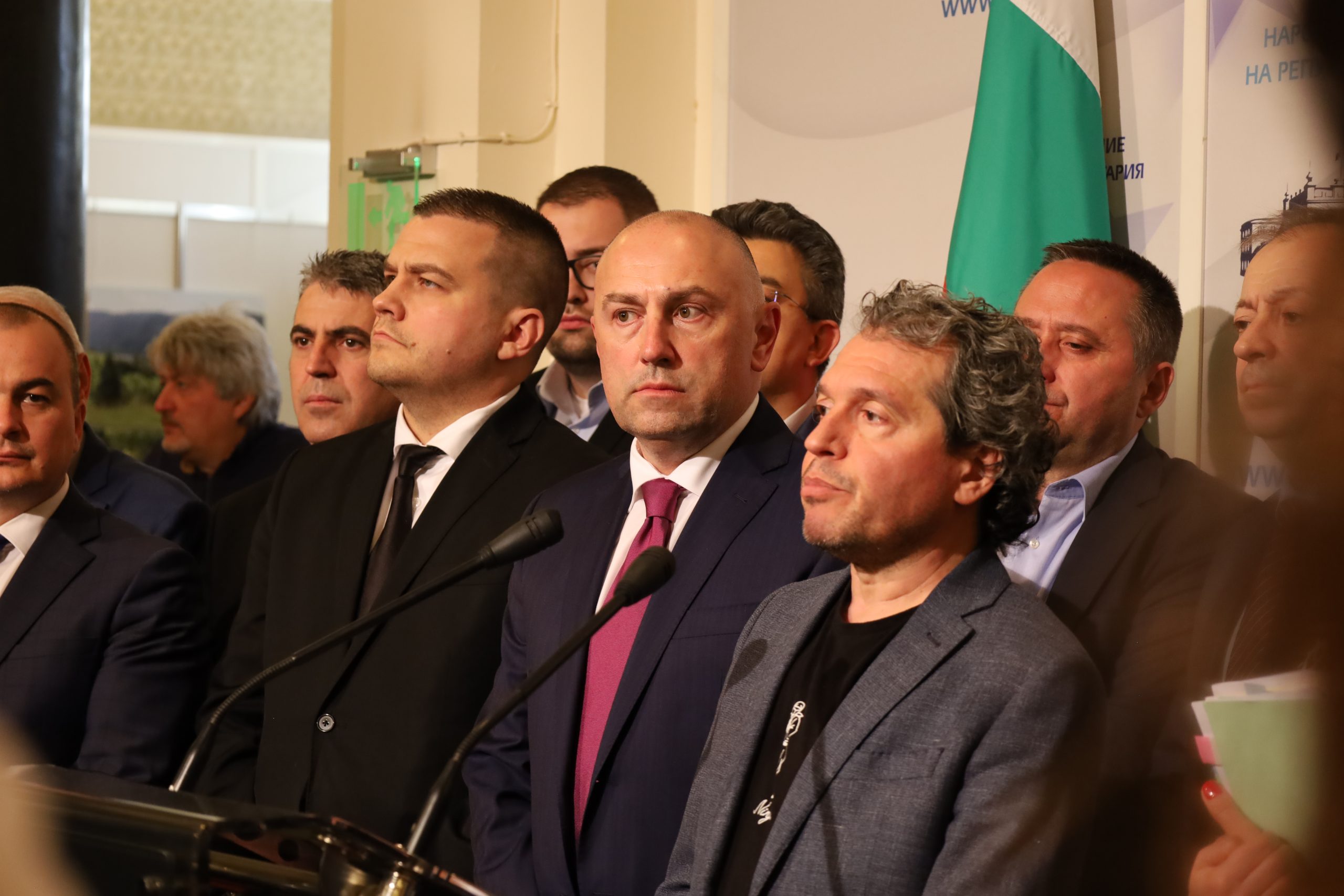 Парламент Любомир Каримански