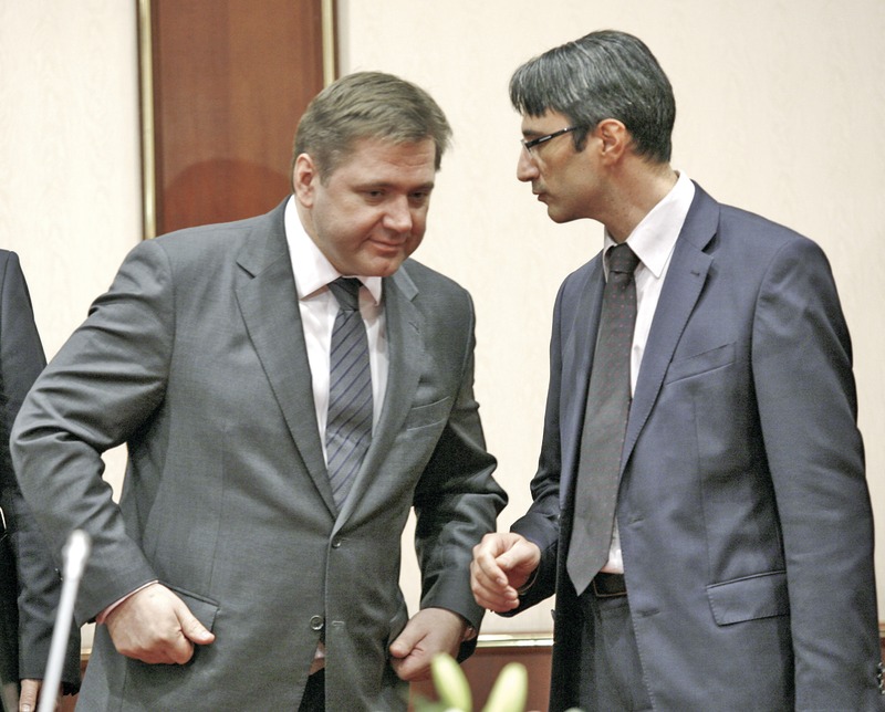 Сергей Шматко и Трайчо Трайков ще има още много да си говорят за централата в Белене.