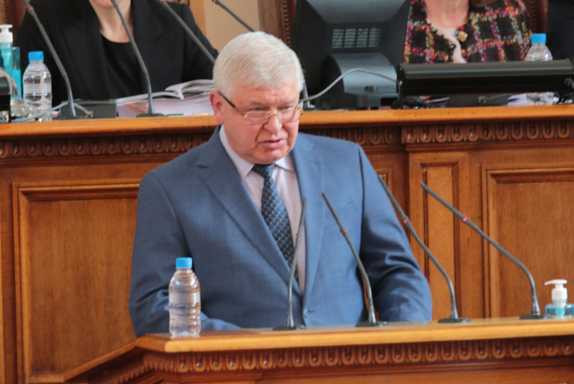 Парламент Кирил Ананиев