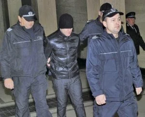 Вероятна цел на отвличането е да се затвори устата на Брендо.