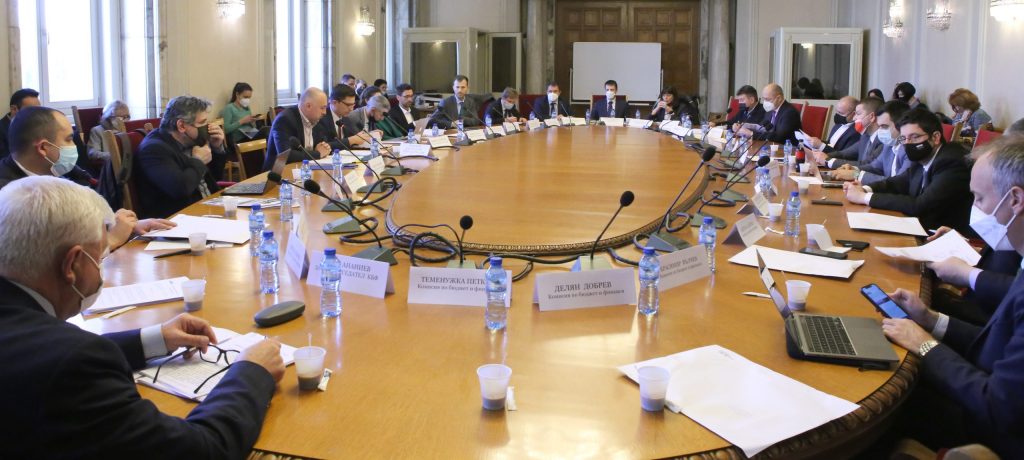 Парламент Комисия по бюджет и финанси