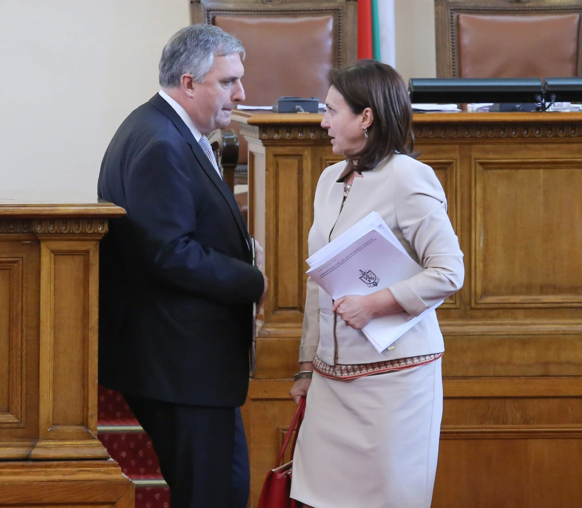 Парламент Румяна Бъчварова Ивайло Калфин