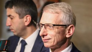"Продължаваме промяната" смята, че с позициите си Радев тръгва по пътя на Орбан