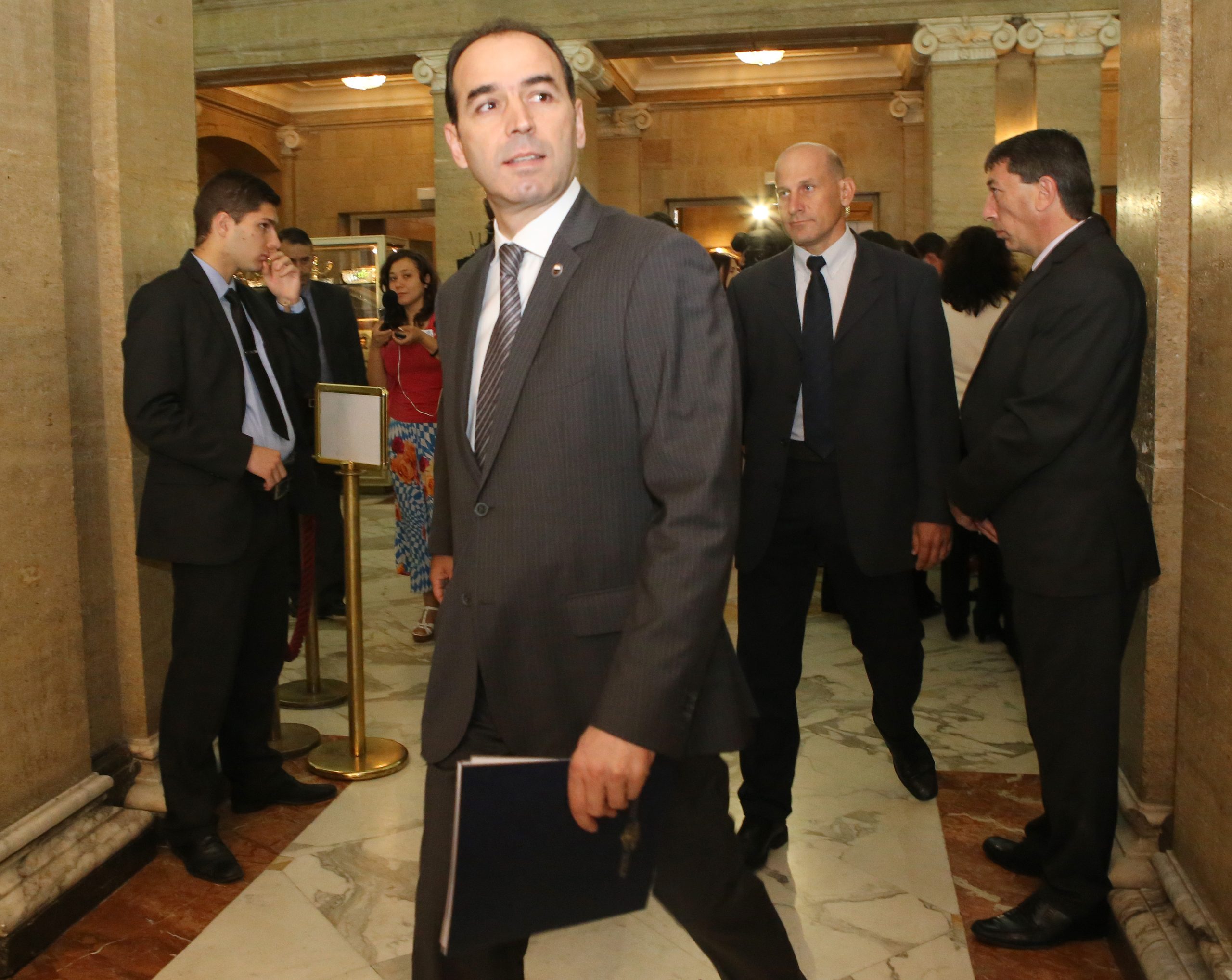 Иван Искров управител на БНБ