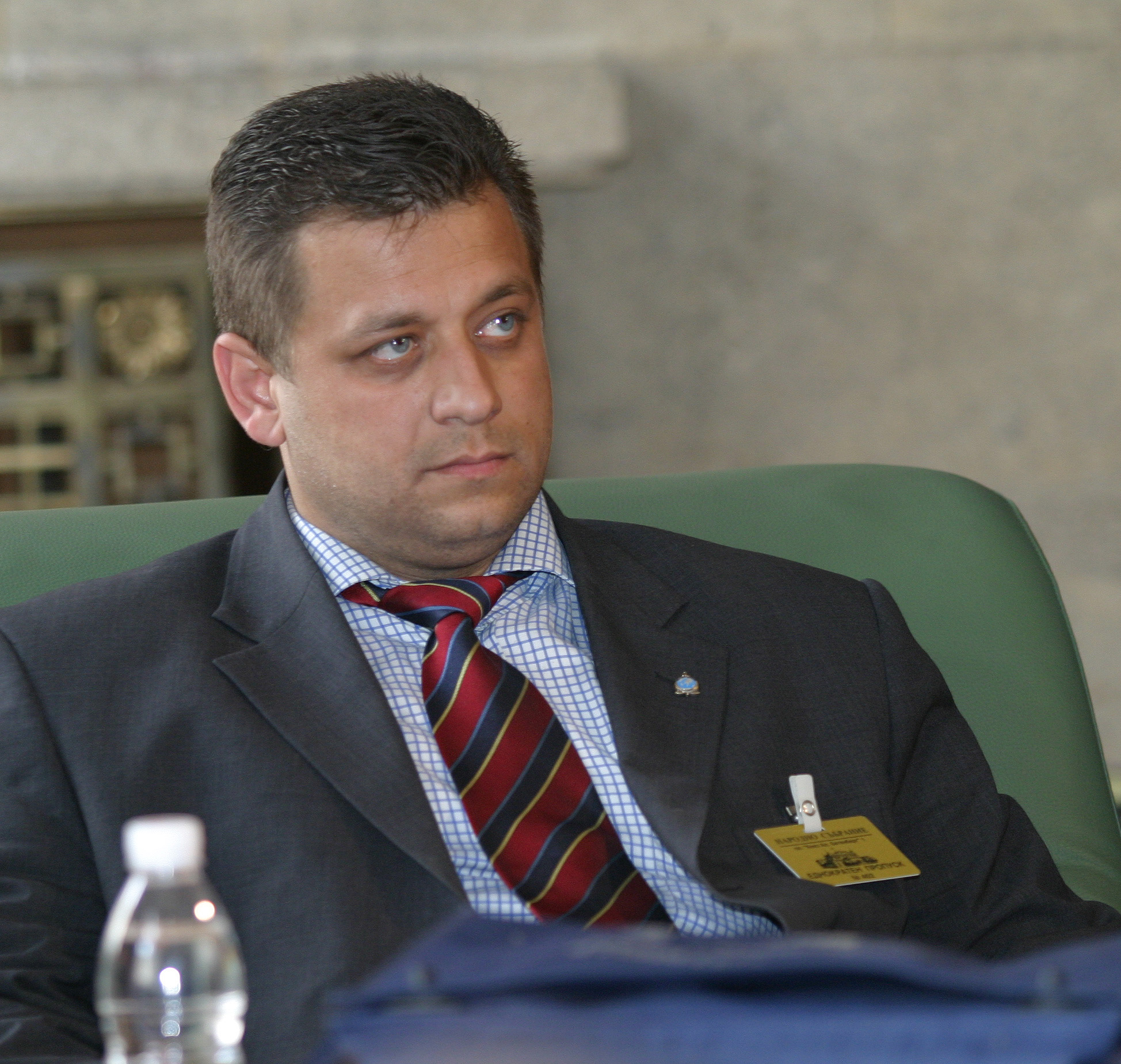 ПарламентНиколай Марков - бивш служител на НСО