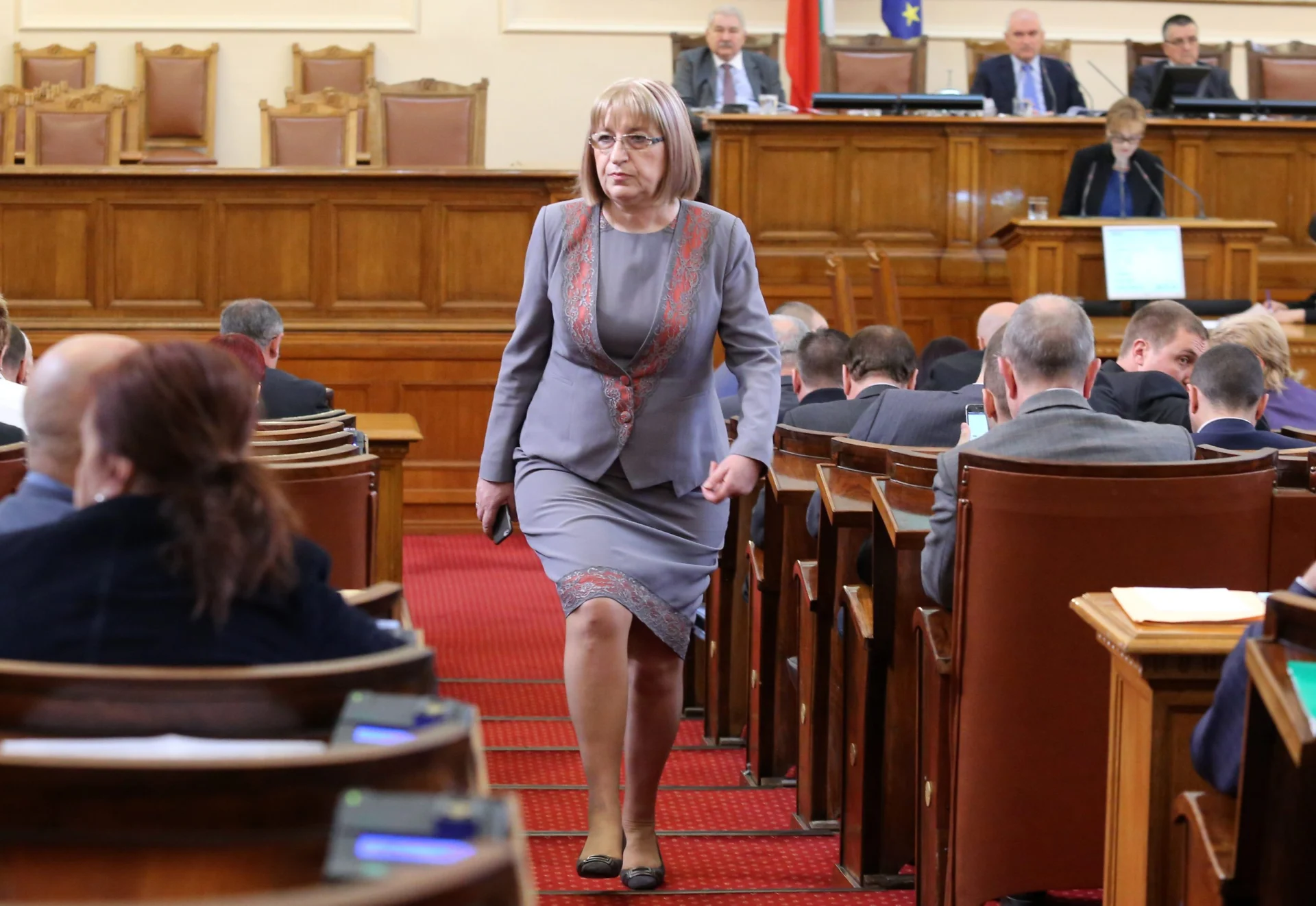 Парламент Цецка Цачева