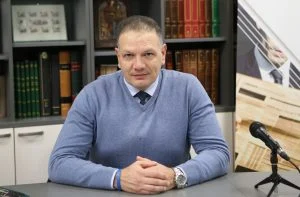 Петър Славов