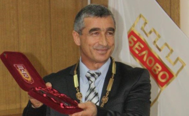 Костадин Варев