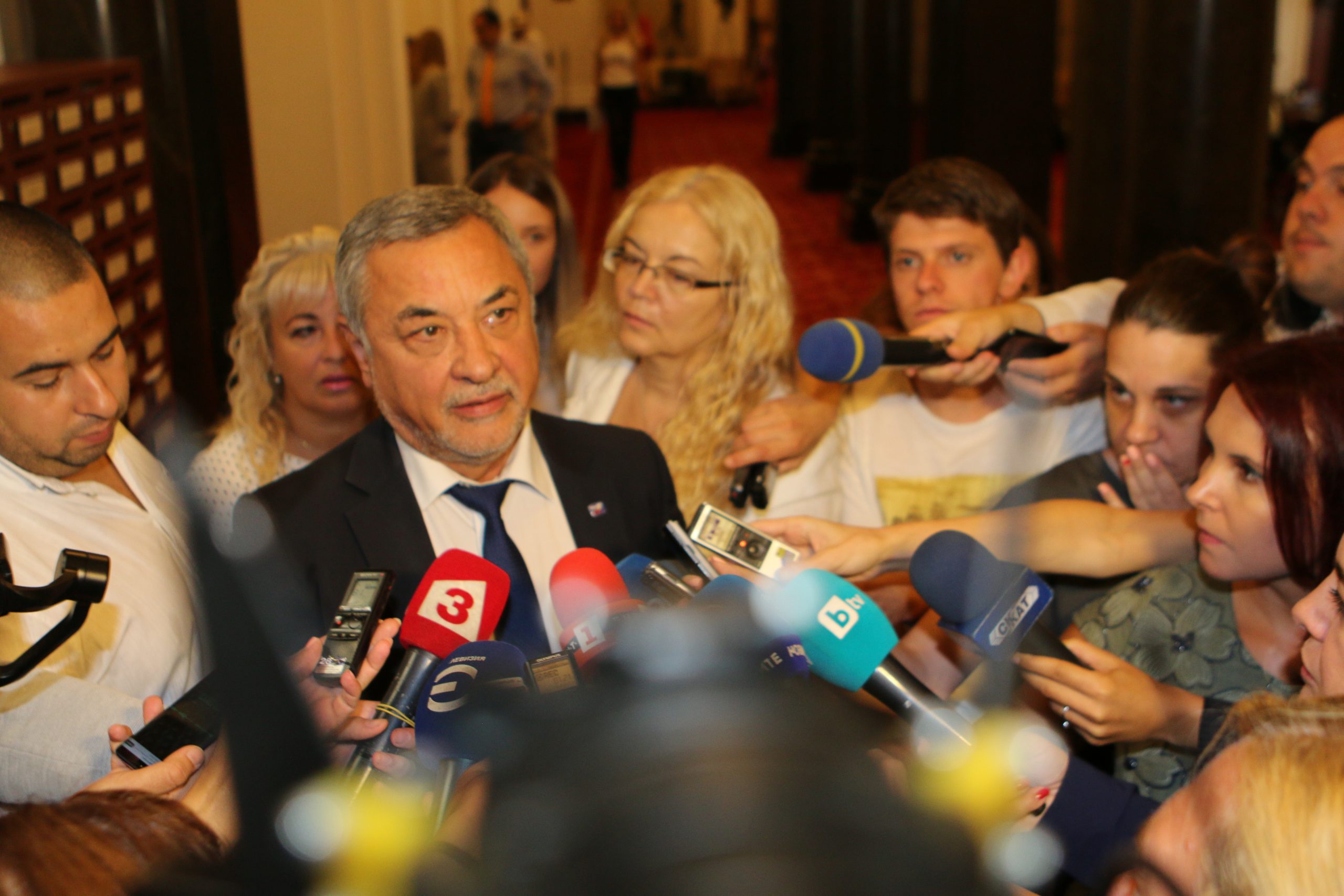Парламент Валери Симеонов