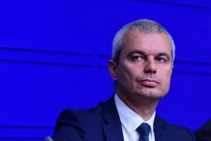 "Възраждане" призова хората на Доган да върнат веднага третия мандат и да не бавят процедурата