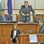 Двамата нови членове на КФН се заклеха пред депутатите.