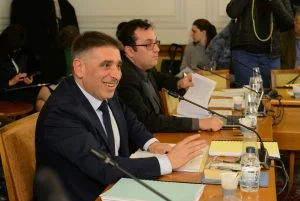 Парламент Правна комисия българска машина за гласуване