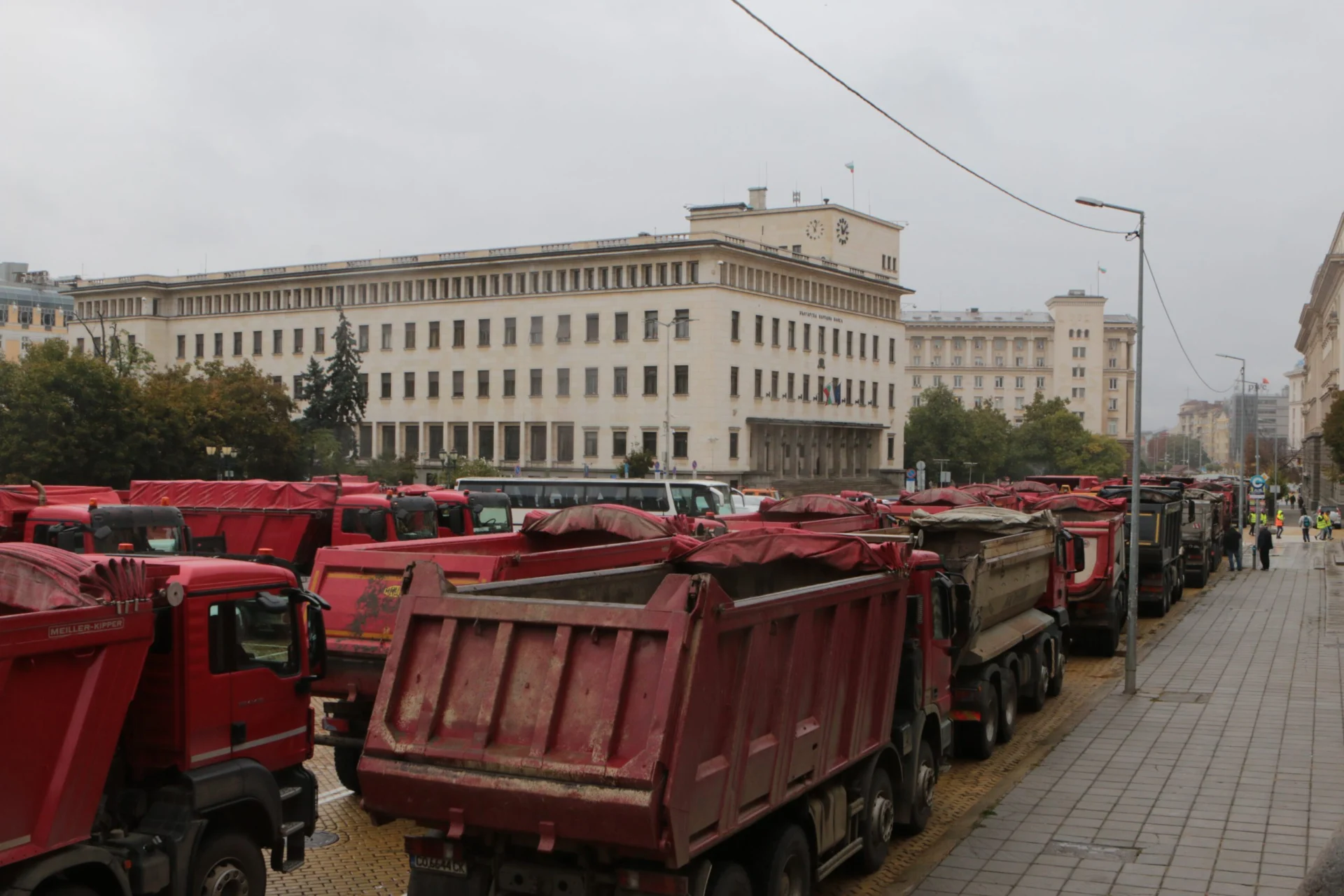 протест в подкрепа на пътно-строителния бранш в страната