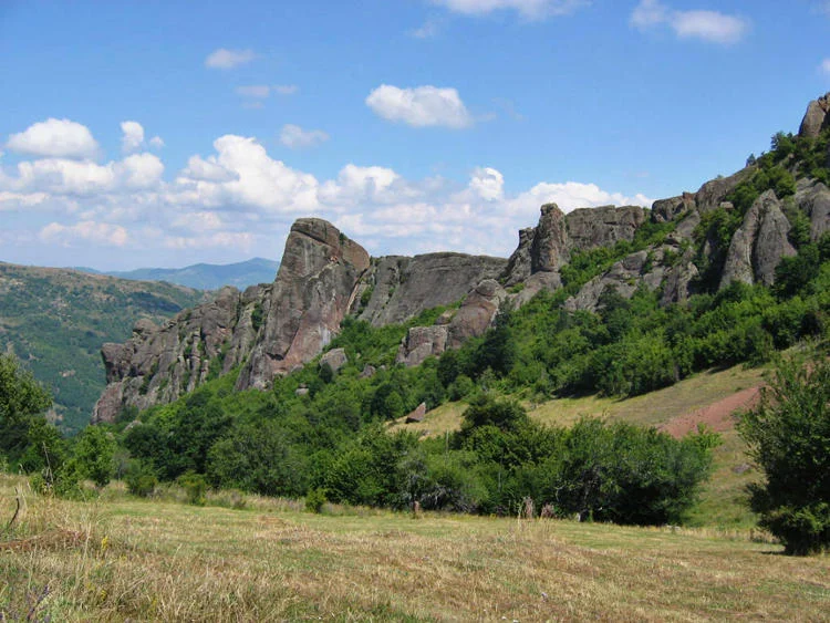 Коматинските скали