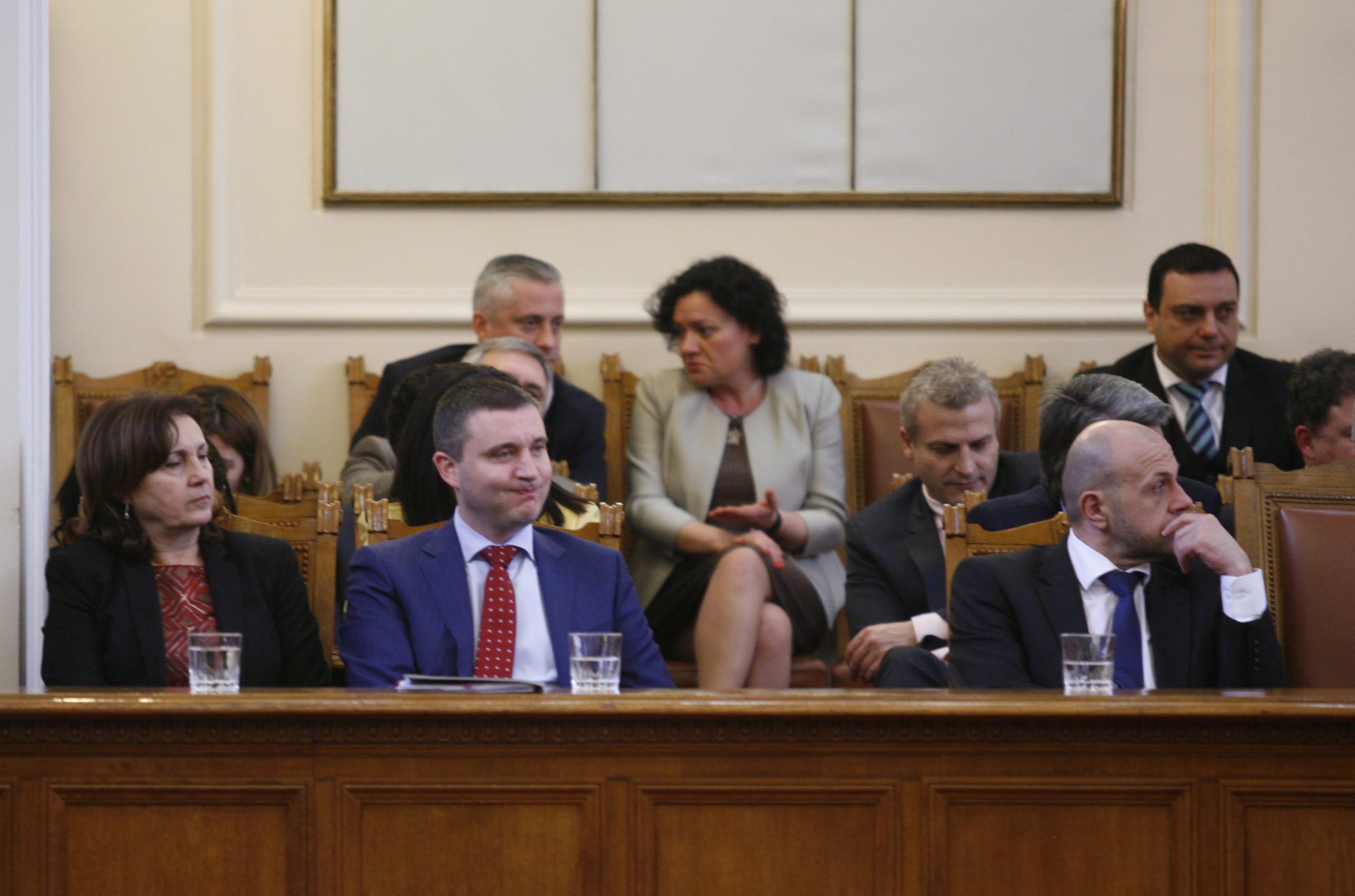 Парламент гласуване на външен дълг Владислав Горанов - министър на финансите