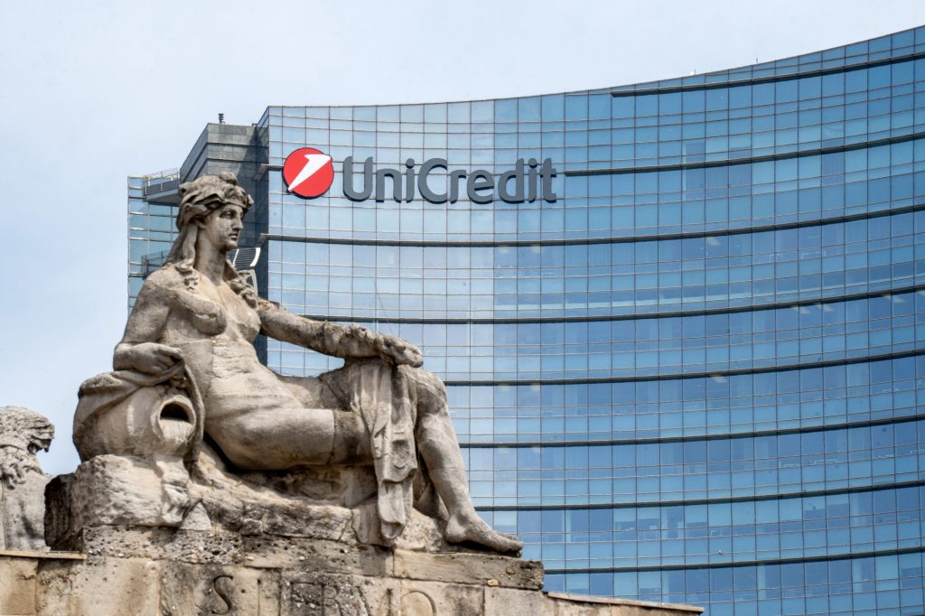 UniCredit има зелена светлина от ЕЦБ да купи Banco BPM