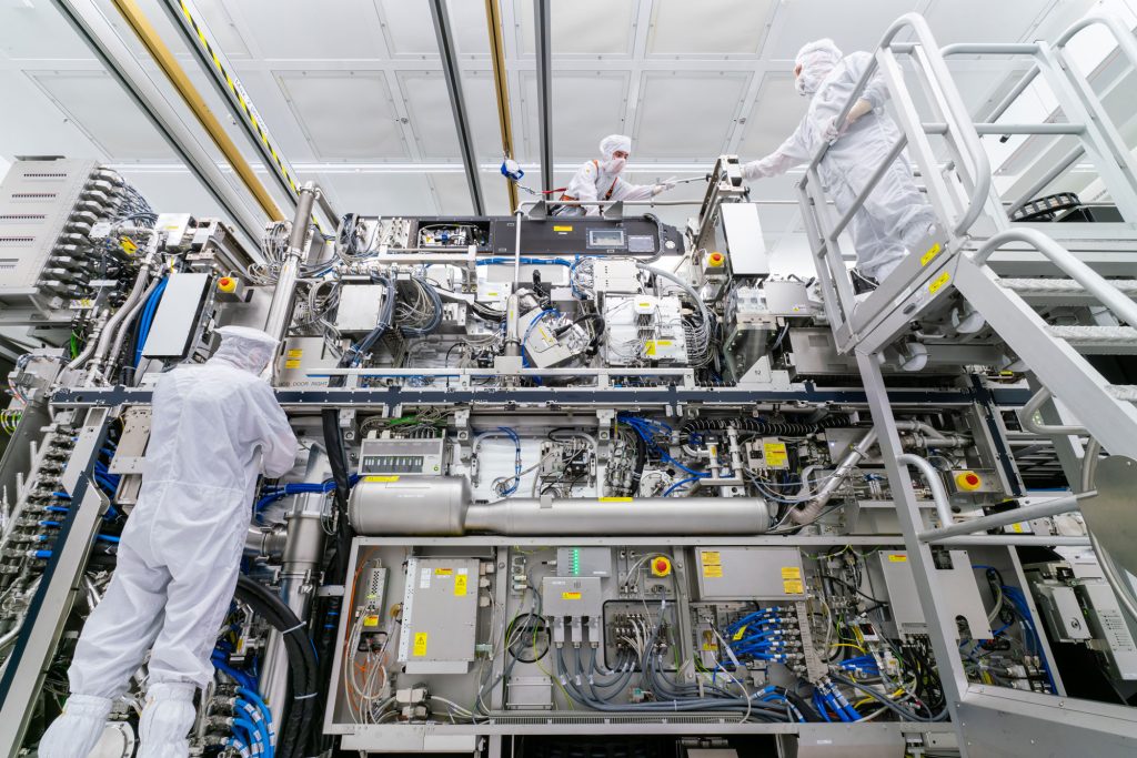 Нидерландският ASML Holding - жертва на войната за чипове между САЩ и Китай 5 Нидерландският ASML Holding - жертва на войната за чипове между САЩ и Китай