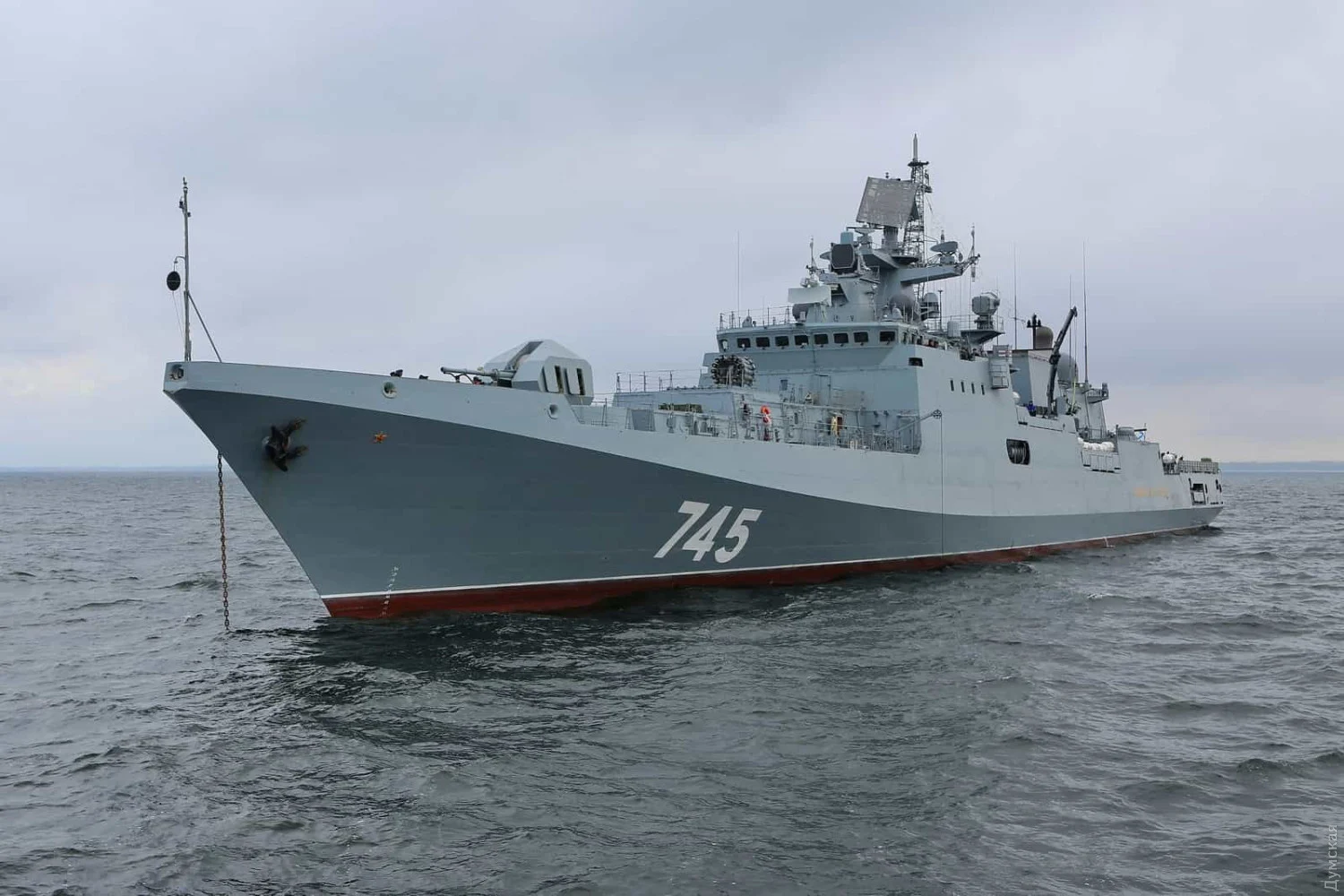 руска фрегата руски боен кораб "Адмирал Макаров" (УНИАН) русия