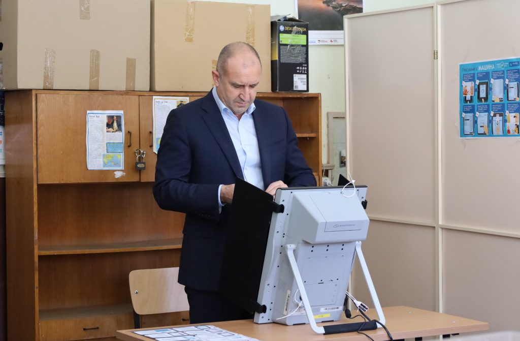 Румен Радев