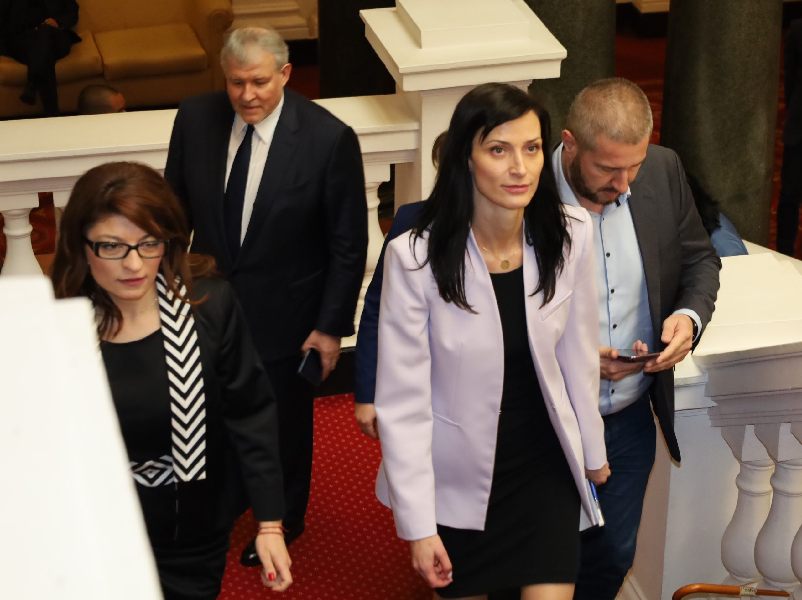 Парламент среща ГЕРБ ДПС Мария Габриел