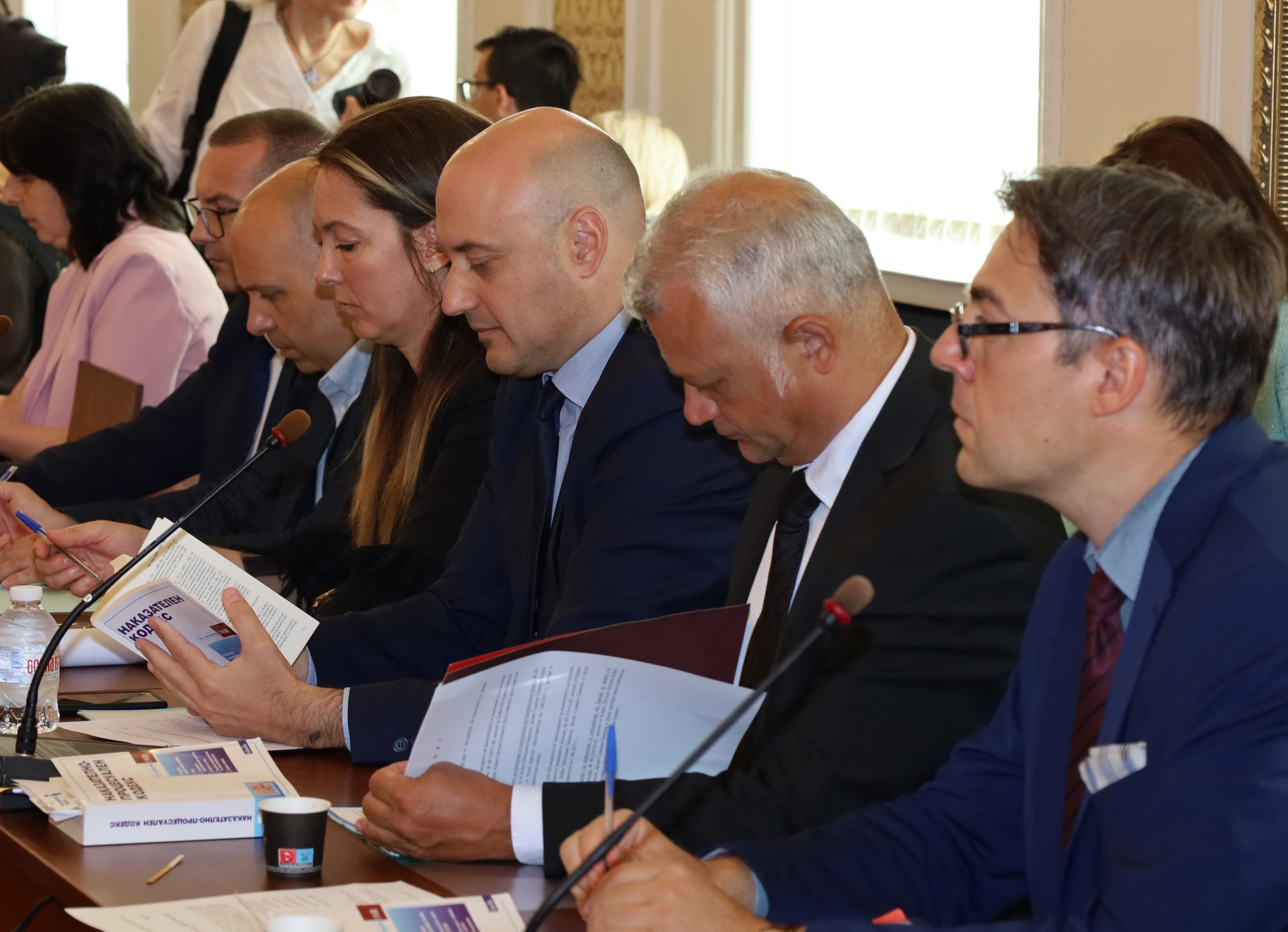 Парламент комисия по правни въпроси Атанас Славов Емил Дечев