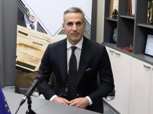 Андрей Гюров