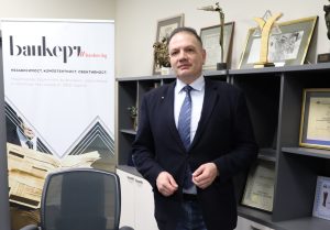Петър Славов